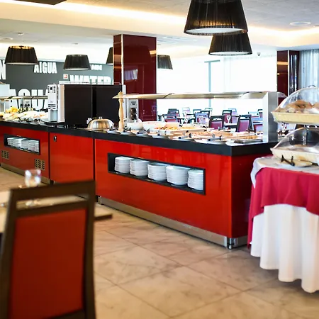 Hotel Aquashow Park 4*