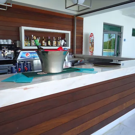 Aquashow Park Hotell 4*