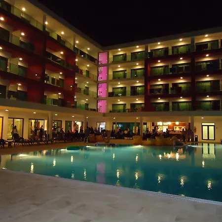 Hotel Aquashow Park 4*